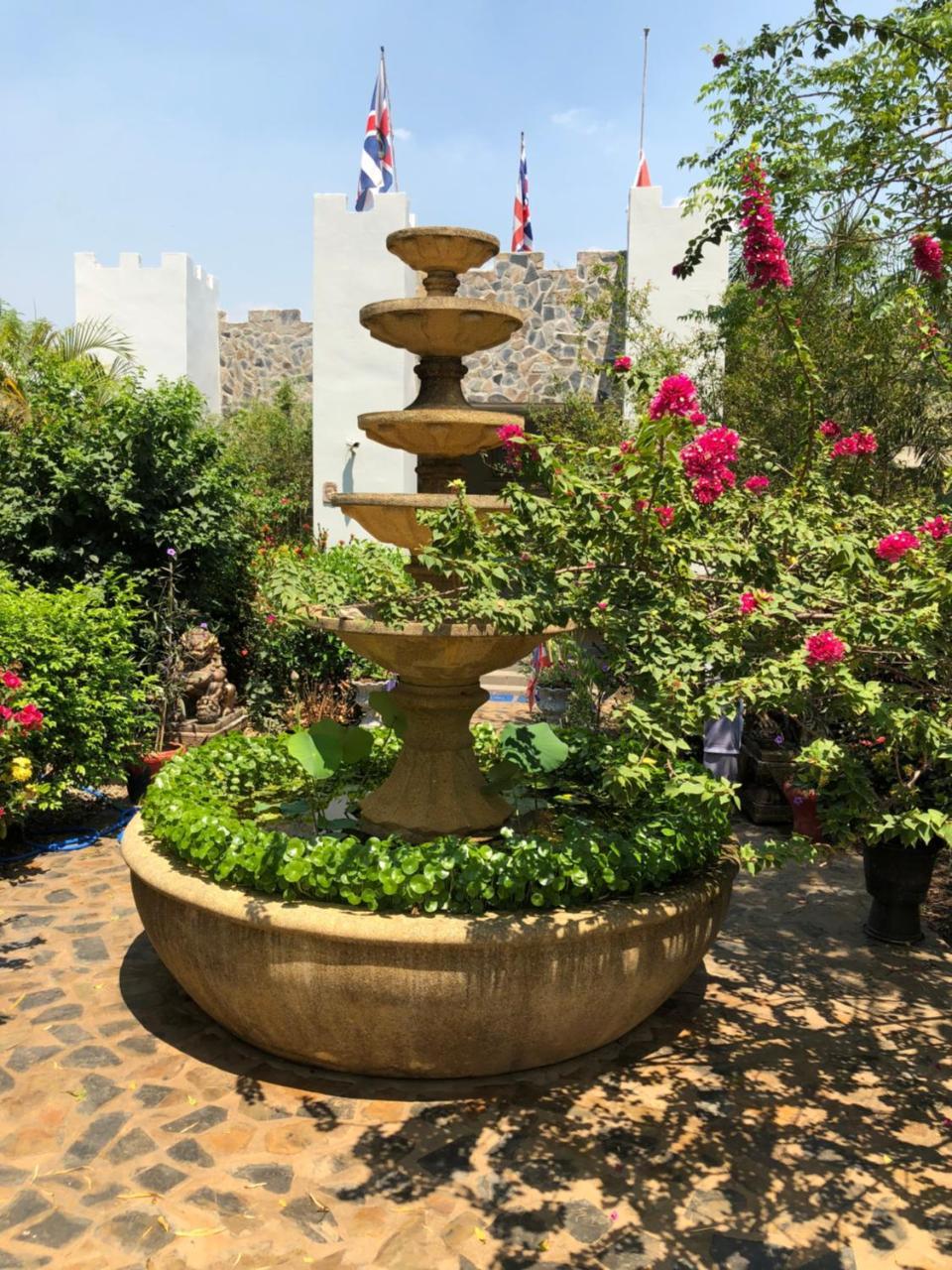 Thai Castle Resort Ban Thap Sila Bagian luar foto